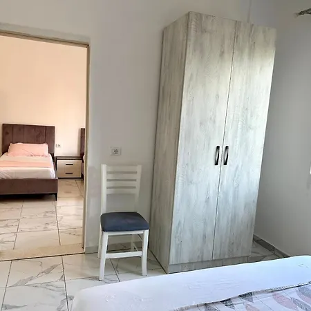 Shell 2 Apartamento Golem (Tirana)