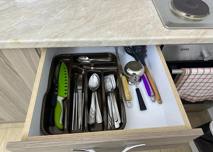 Shell 2 Golem (Tirana)